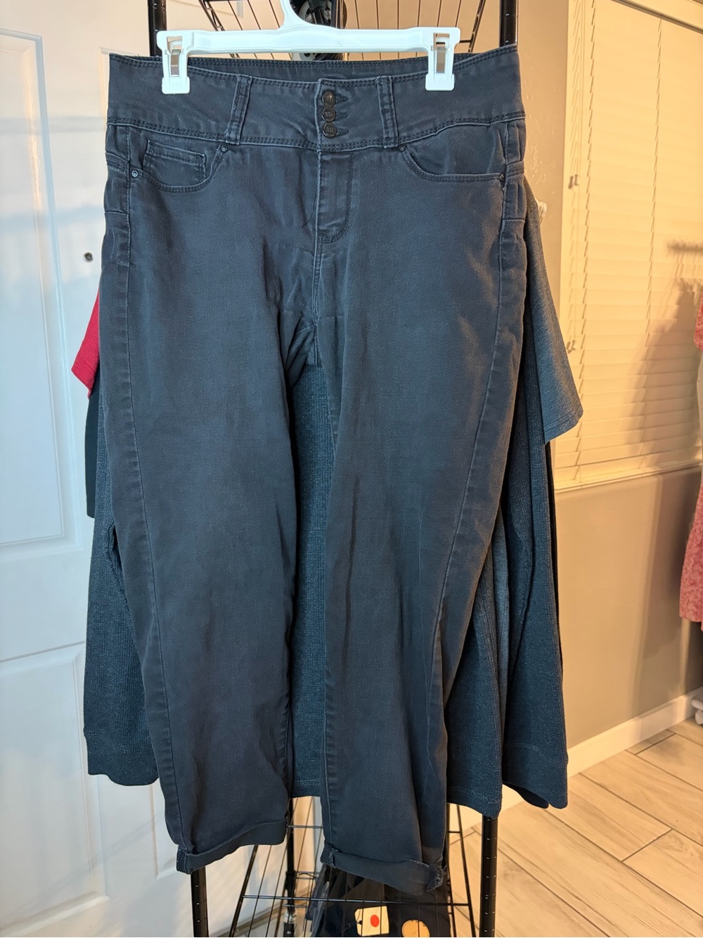 Wax Jean Women's Cropped Ankle Jeans - Charcoal Gray